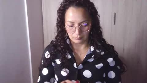  Khawit  online show from February 17, 2025, 7:21 pm