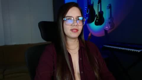 Snapshot of kay_avrill chatting on February 23, 2025, 5:01 am Kay online show from February 23, 2025, 5:01 am