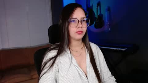 Snapshot of kay_avrill chatting on April 30, 2026, 6:36 pm Kay online show from April 30, 2026, 6:36 pm