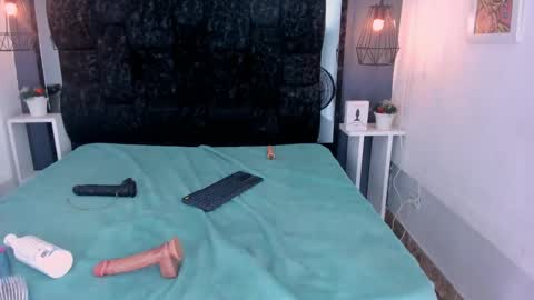 Cattleya stone online show from January 1, 2025, 2:41 am