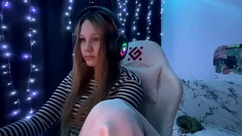 Snapshot of kayceefroehner chatting on May 23, 2026, 7:29 pm Amia online show from May 23, 2026, 7:29 pm