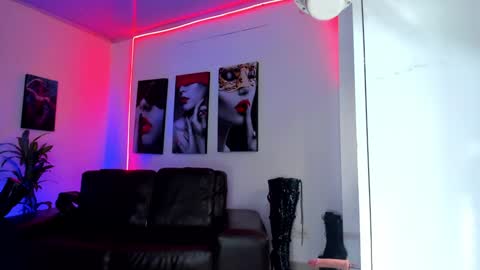 CAMILA online show from January 11, 2025, 6:23 pm