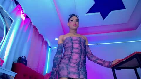 kayla_sexx online show from June 19, 2026, 2:05 am
