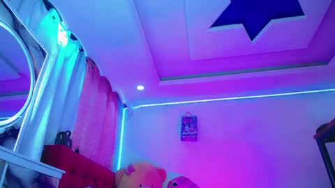 kayla_sexx online show from June 29, 2026, 11:49 pm