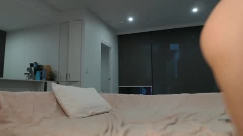 khaleesi online show from February 5, 2025, 8:11 am