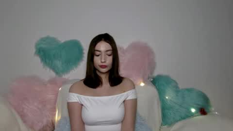 kayla online show from May 6, 2026, 6:35 pm