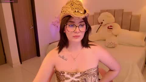 Snapshot of kaylacollins1 chatting on June 20, 2026, 10:45 pm Kayla online show from June 20, 2026, 10:45 pm