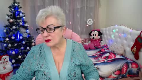 kaylesmoll online show from December 26, 2024, 7:16 pm