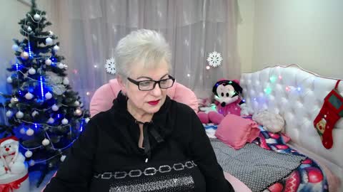 kaylesmoll online show from December 29, 2024, 2:17 am