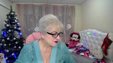 kaylesmoll online show from January 9, 2025, 5:34 am