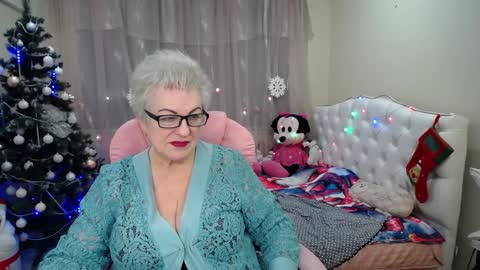 kaylesmoll online show from January 22, 2025, 5:16 am