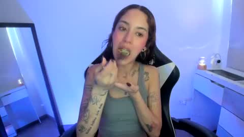 kaylie online show from June 16, 2026, 7:27 pm
