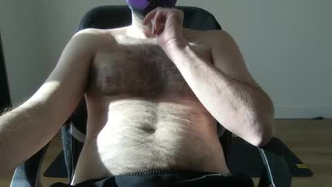 Neon online show from December 31, 2024, 2:14 pm