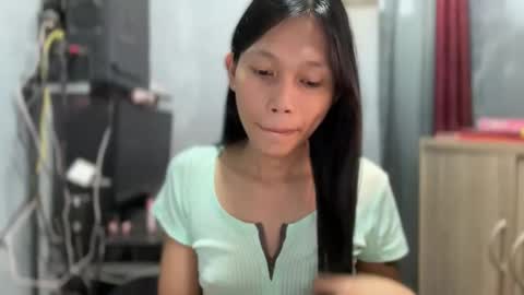 Snapshot of kc_slutmoree chatting on December 17, 2025, 4:18 am Its me Cora online show from December 17, 2025, 4:18 am