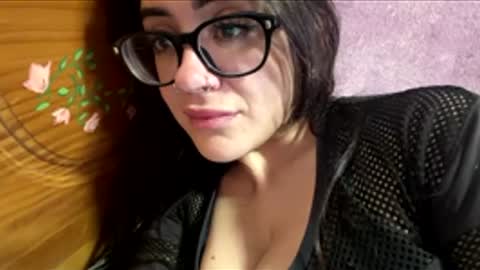 kcollins635 online show from April 17, 2026, 11:19 pm