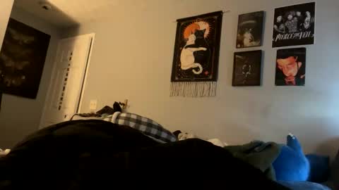 kearianwat online show from April 6, 2026, 6:09 pm