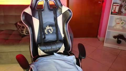 keeiity_moon online show from June 26, 2026, 10:47 pm