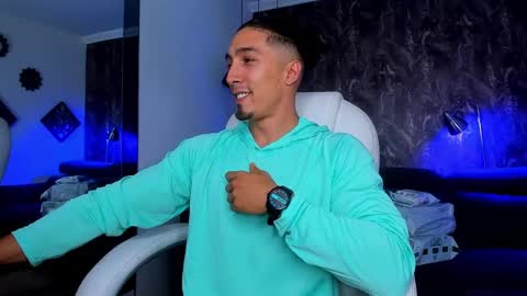 keelanmg online show from February 16, 2025, 1:58 am