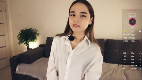 Nika online show from May 15, 2026, 5:36 am