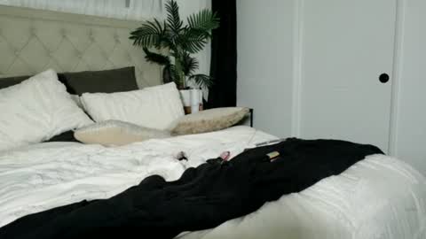 Keelie xx online show from July 28, 2026, 2:13 pm