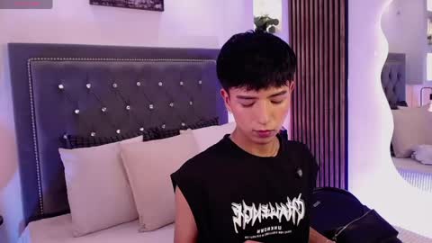 Snapshot of keen_nico chatting on May 1, 2026, 12:43 pm nico online show from May 1, 2026, 12:43 pm