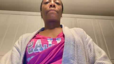 Snapshot of keephimcum69me chatting on January 17, 2026, 12:04 am Keephimcum69me online show from January 17, 2026, 12:04 am