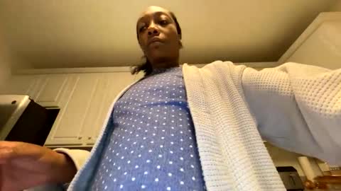 Snapshot of keephimcum69me chatting on April 19, 2026, 6:24 am Keephimcum69me online show from April 19, 2026, 6:24 am