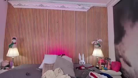 Snapshot of keeyla_stone chatting on December 21, 2025, 9:44 pm keeyla stone online show from December 21, 2025, 9:44 pm