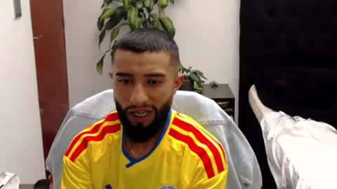 keibim_tubebe online show from May 30, 2026, 5:54 pm