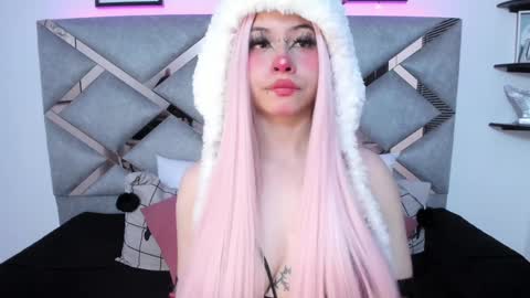 Keidy Monday to Saturday from 200 pm to 810pm  UTC-5 Colombia Time online show from December 17, 2024, 7:15 pm