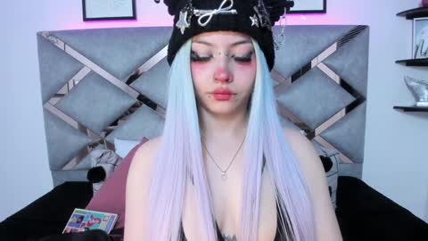 Keidy Monday to Saturday from 200 pm to 810pm  UTC-5 Colombia Time online show from January 4, 2025, 7:02 pm