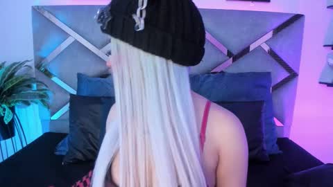 Keidy Monday to Saturday from 200 pm to 810pm  UTC-5 Colombia Time online show from October 7, 2025, 7:11 pm