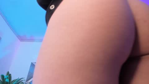 Keidy Monday to Saturday from 200 pm to 810pm  UTC-5 Colombia Time online show from October 9, 2025, 7:12 pm