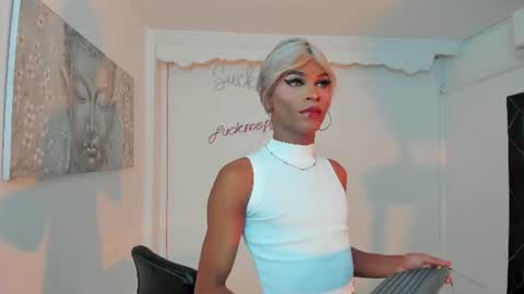 Keila  online show from June 28, 2026, 9:54 pm