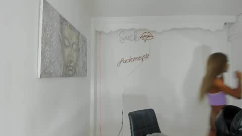 Keila  online show from June 30, 2026, 9:38 pm