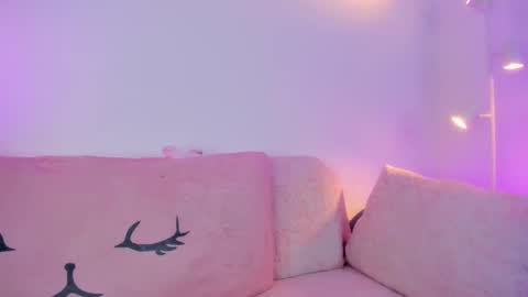 Keila online show from March 3, 2025, 4:36 am