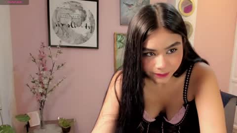 Antonella online show from May 22, 2026, 2:01 pm