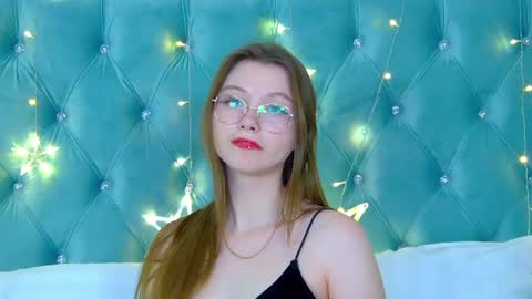 Keira online show from December 27, 2024, 12:50 am