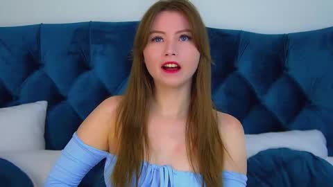 Keira online show from September 22, 2025, 6:10 pm