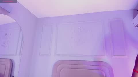 keirahartz online show from October 14, 2025, 3:29 am