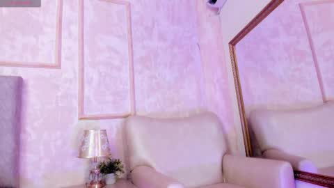 keirahartz online show from December 14, 2025, 3:45 am