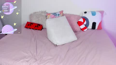 Keisy  online show from December 9, 2024, 1:55 pm