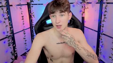 Snapshot of keithcozart1337 chatting on November 30, 2025, 9:52 pm Mark online show from November 30, 2025, 9:52 pm