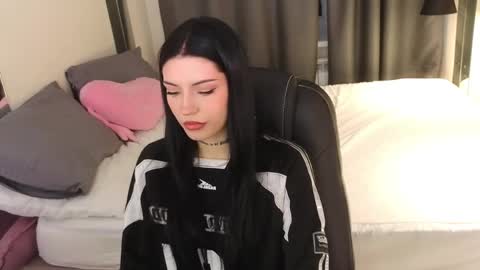 Snapshot of kelly__bunny chatting on May 16, 2026, 6:54 am Kelly online show from May 16, 2026, 6:54 am