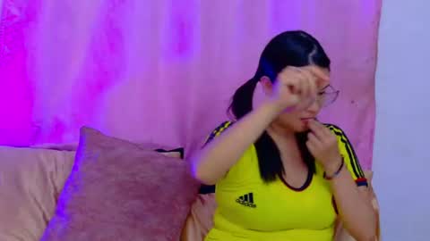 Snapshot of kelly_richardson1 chatting on July 3, 2026, 11:33 pm elena online show from July 3, 2026, 11:33 pm