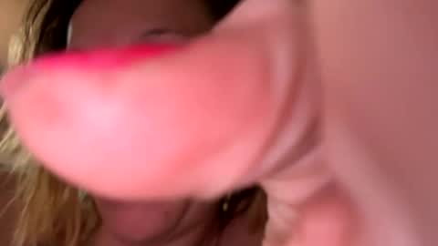 Snapshot of kelly_wight223 chatting on November 2, 2025, 12:07 pm kelly_wight223 online show from November 2, 2025, 12:07 pm