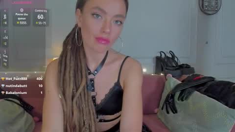 Snapshot of kellyfouler chatting on February 9, 2025, 5:11 pm KellyFouler online show from February 9, 2025, 5:11 pm