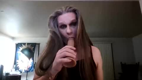 Kelly James online show from December 18, 2025, 5:57 am