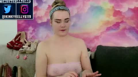kellylynn76 online show from September 18, 2025, 2:02 am