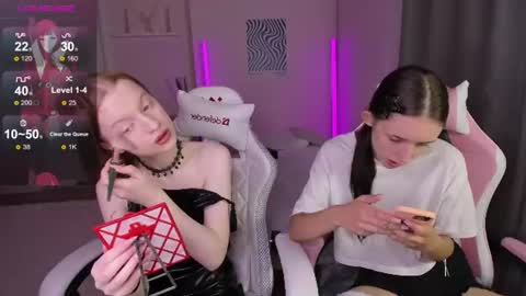 kellymeoww online show from July 23, 2026, 7:17 am